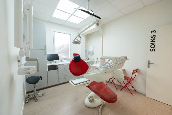 Le cabinet de santé dentaire Dental Méd'Oc au Pian Médoc, Gironde