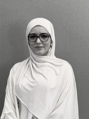 Nesrine Nacera assistante dentaire